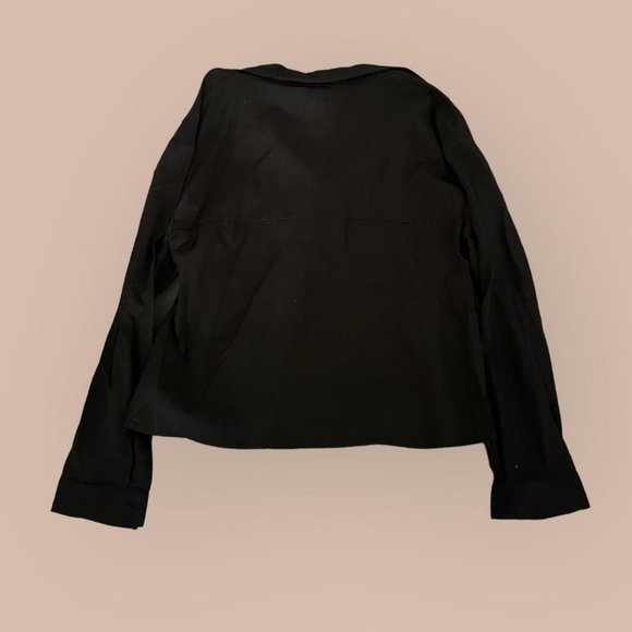 Classic Zara Blouse With White Buttons - Picture 2 of 4